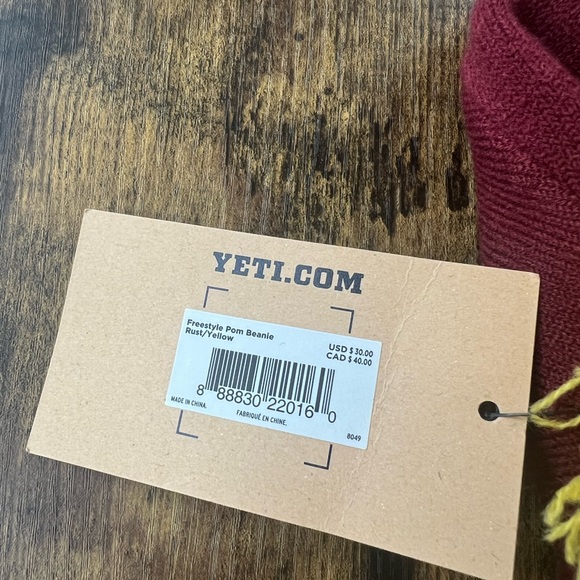 Yeti Freestyle Pom Beanie Unisex OSM - Picture 3 of 3